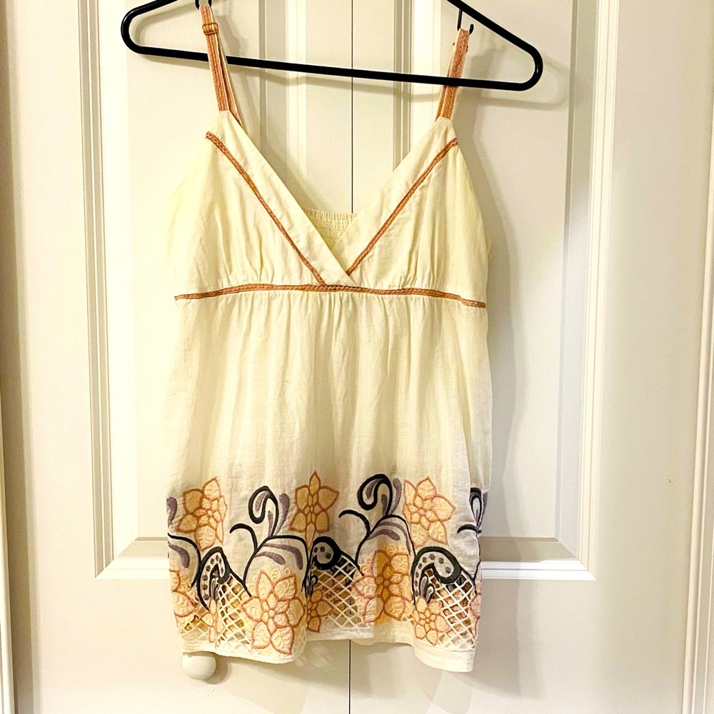 Beautiful Floral Embroidered ForEver21 Basics Tank.